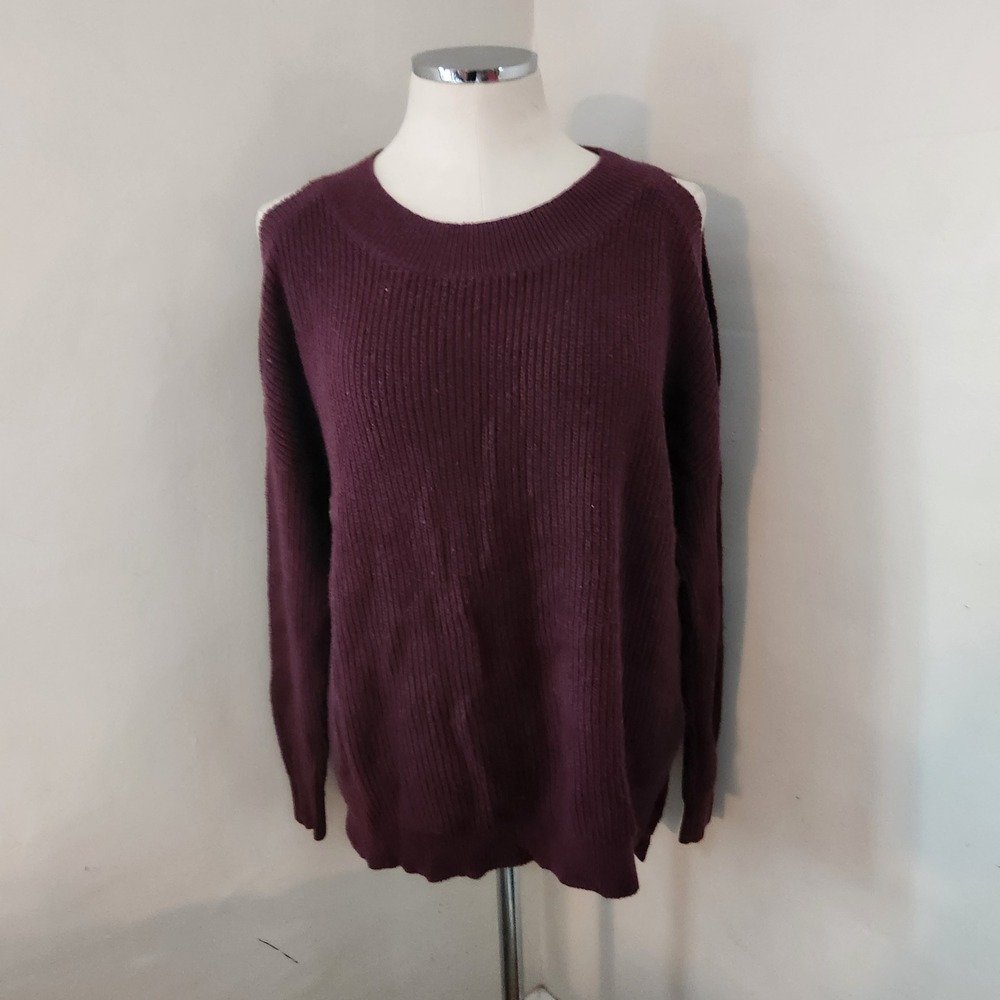 BP. Purple Cold Shoulder Sweater Women's Size Small‎
